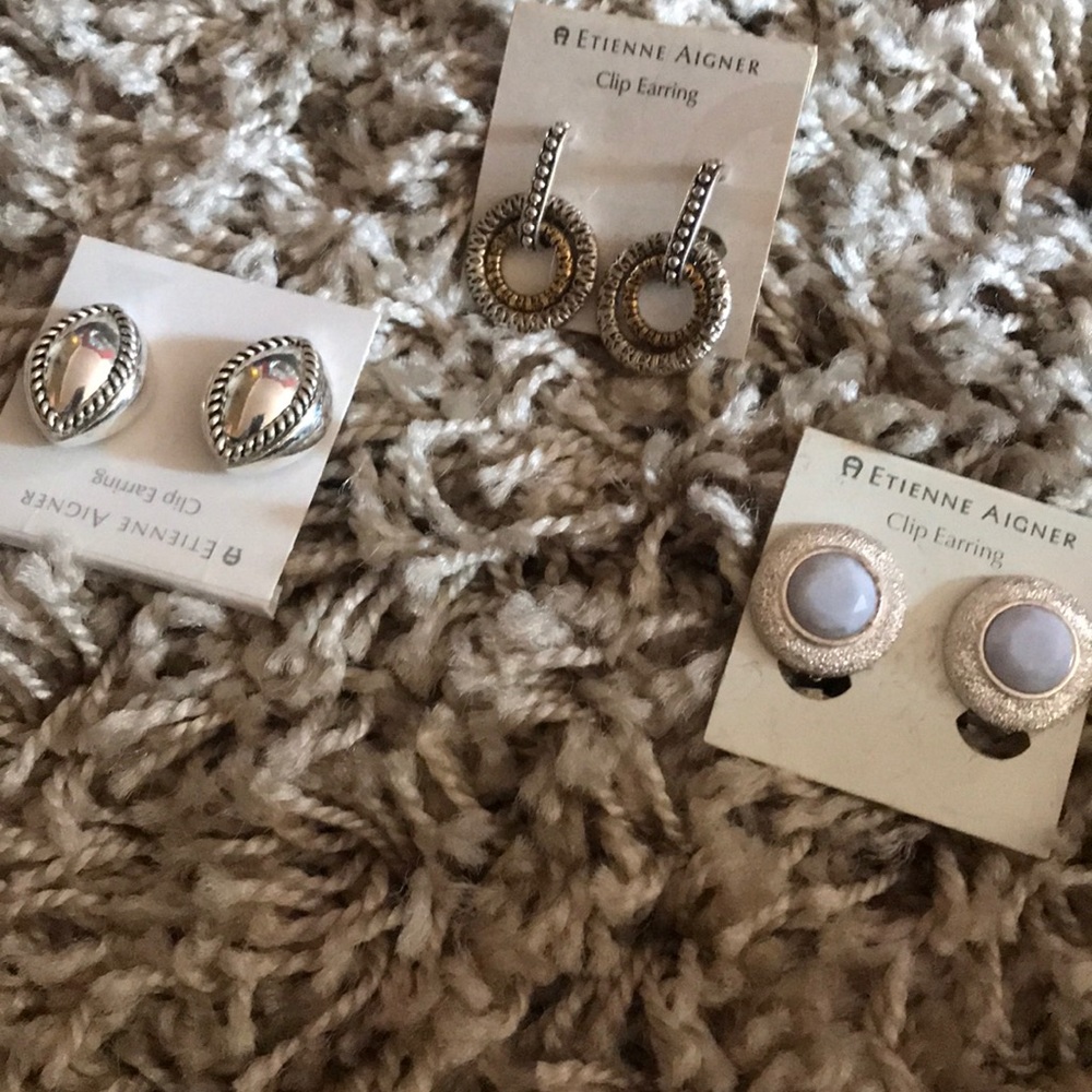 Lot 5 clip earrings